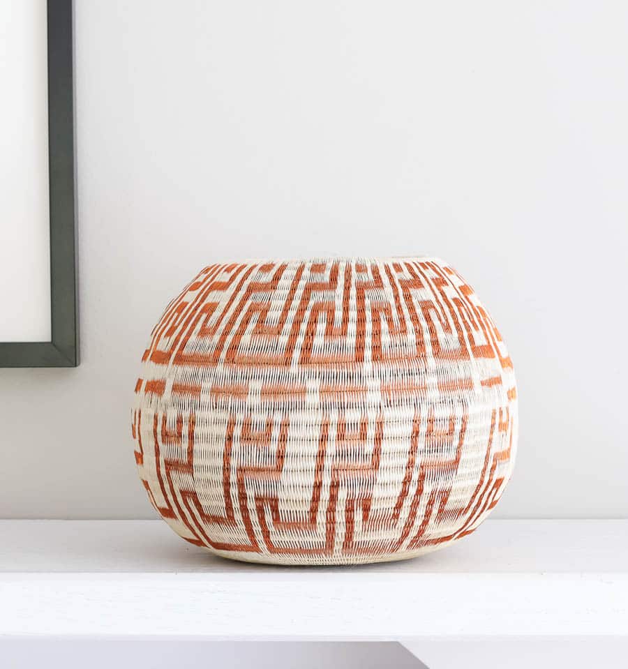 Copper Keys On White 2 – geometric motif – woven basket – baskets – handwoven in Colombia