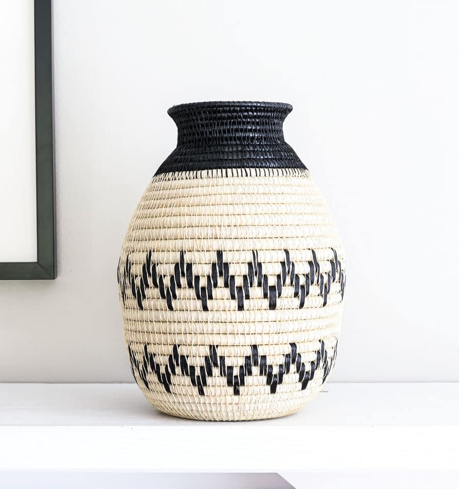 Black Mtns On White – geometric motif – woven basket – baskets – handwoven in Colombia