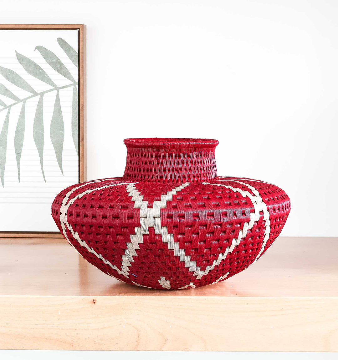Textured Net On Red – geometric motif – woven basket – baskets – handwoven in Colombia