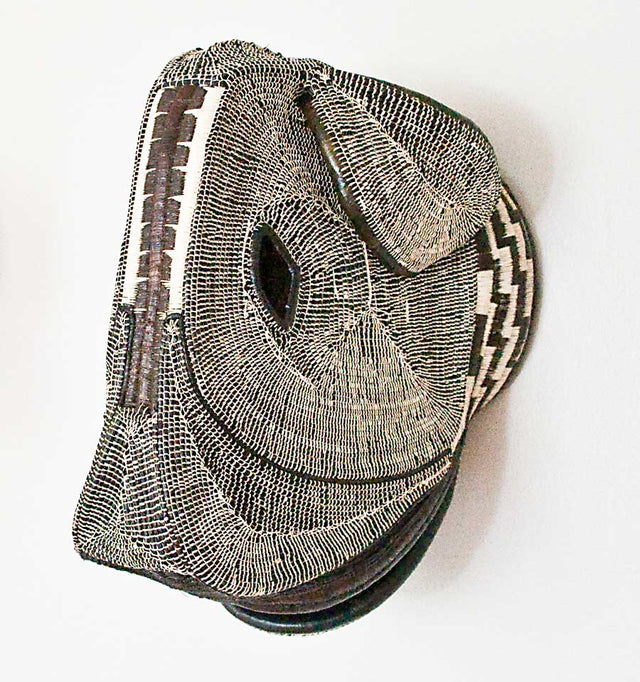 Grande Black Dog Mask
