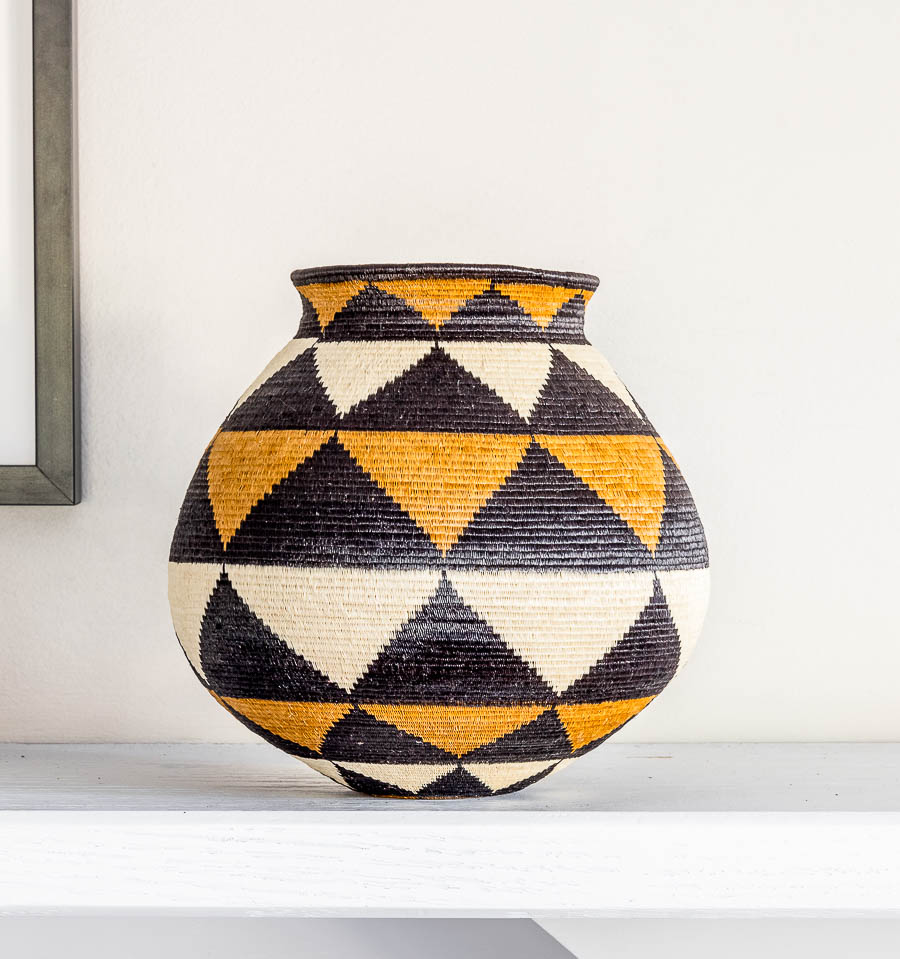 Wide Black Brown Triangles Basket – geometric motif – woven basket – baskets – handwoven in Panama