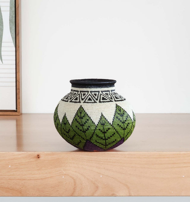 “Bosque Florido” — Hösig Di Basket by Telma Mejia