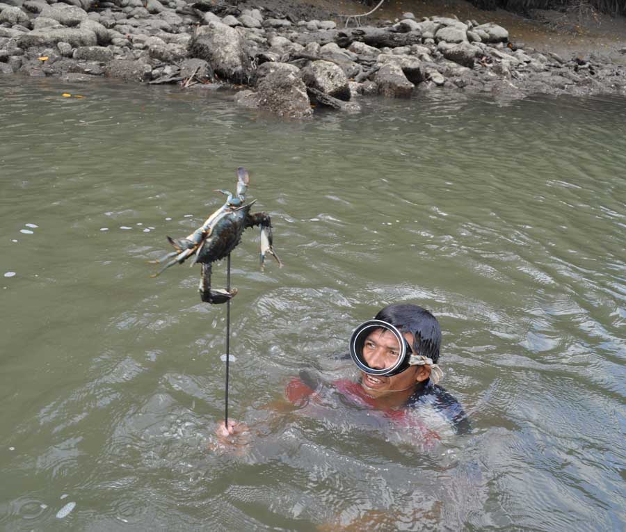 Crabbing in Maje Village
