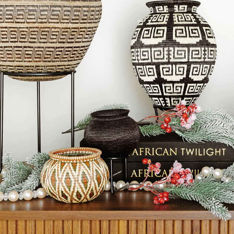 Obsidian Stillness Basket