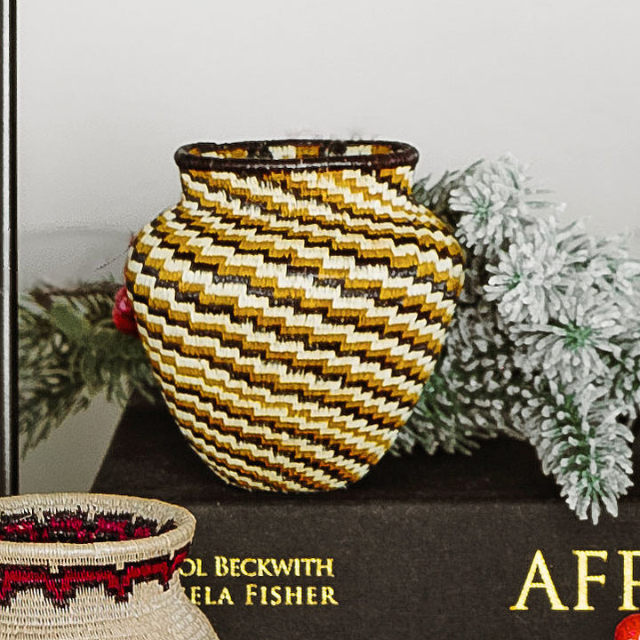 Golden Current Mini Basket