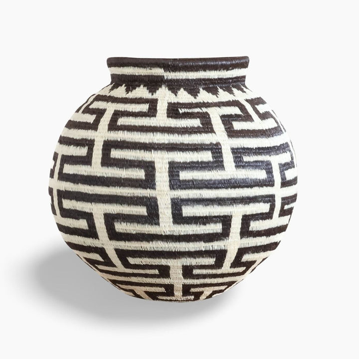 Labyrinth Lines Classic Woven Basket