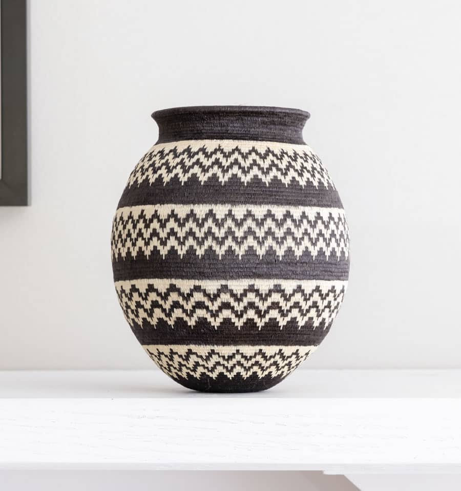 Rows Of Flames In White – geometric motif – mask – baskets – handwoven in Panama