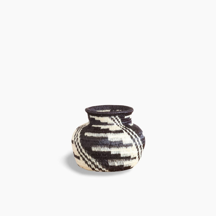 Wounaan Graphic Vessel