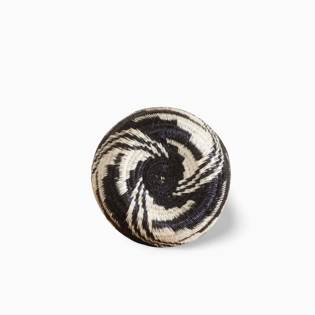 Wounaan Graphic Vessel