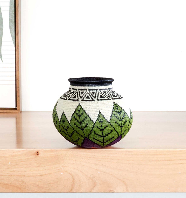 “Bosque Florido” — Hösig Di Basket by Telma Mejia