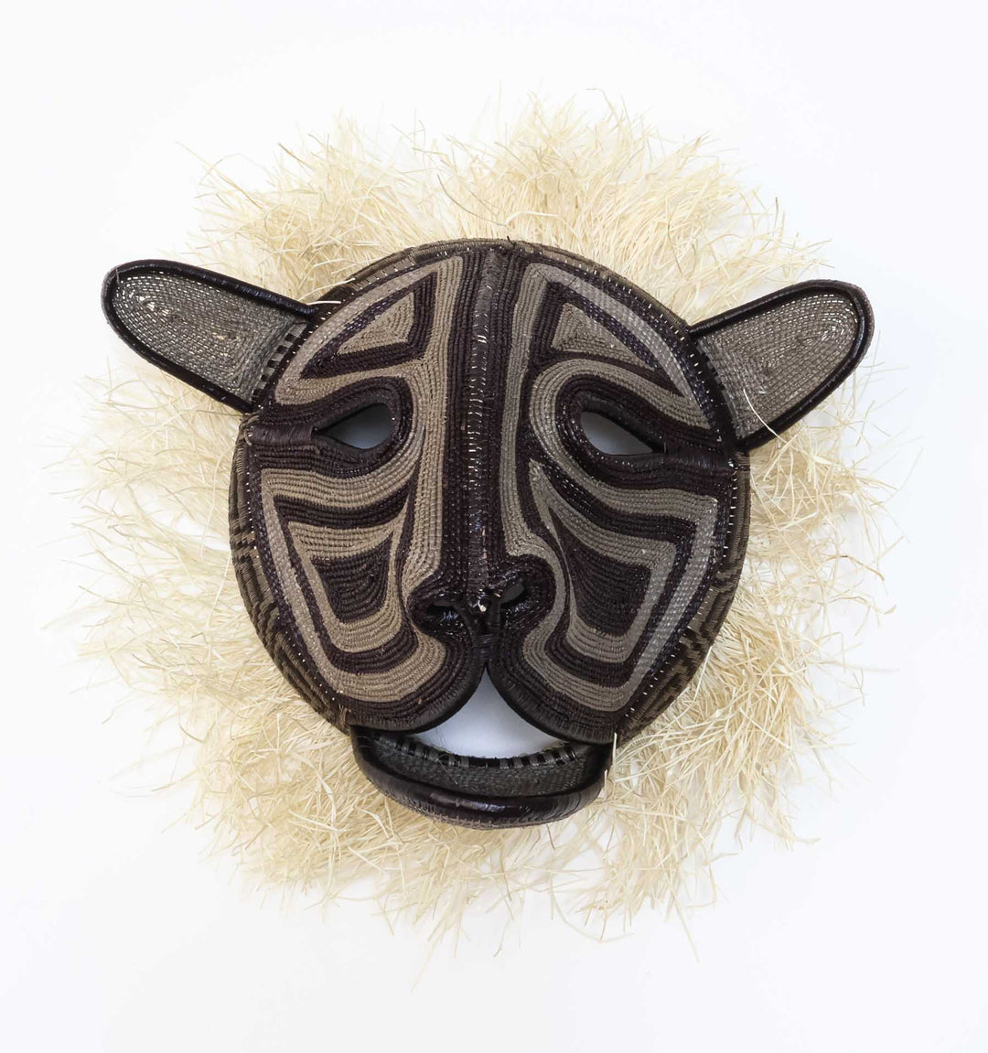 Shadowmane Cat Mask, 13" woven palm fiber mask by Embera weaver Felicinda Guaynora, black and gray feline design with pale mane.